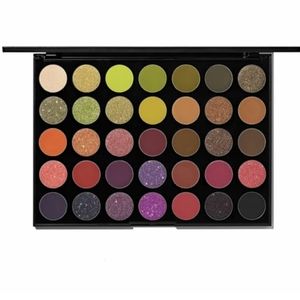 ✨SOLD✨Morphe 35M Boss Mood Artistry Palette